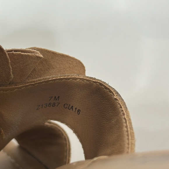 BOC Tan Floral Cork Wedge Upper Leather Comfort Sandals Women’s Comfort Shoes 7M - Picture 10 of 15